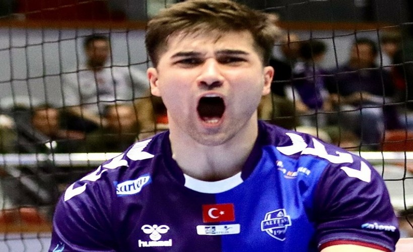 Altekma'da forma giyen orta oyuncu Emir, Galatasaray yolcusu