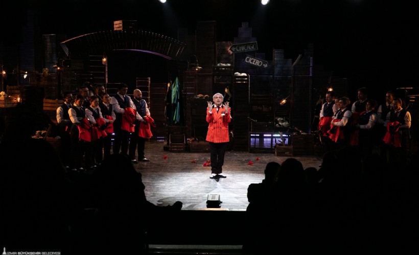 Arturo Ui’nin Önlenebilir Tırmanışı ayakta alkışlandı