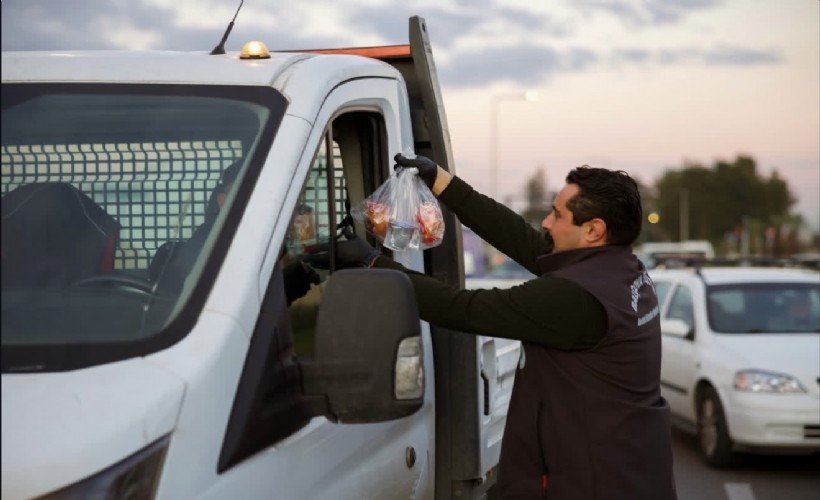 Balçova'da iftar saatinde sıcak dokunuş!