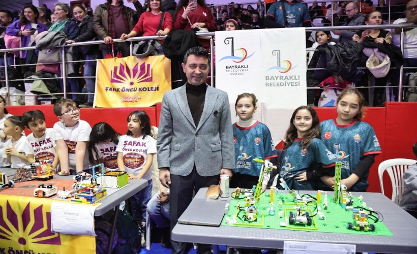 Bayraklı, Fibonacci Uluslararası Robot Olimpiyatları’na ev sahipliği yaptı