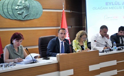 Bornova Meclisi'nde 'ruhsat zamları' tartışma yarattı, Eşki gerekçeyi açıkladı