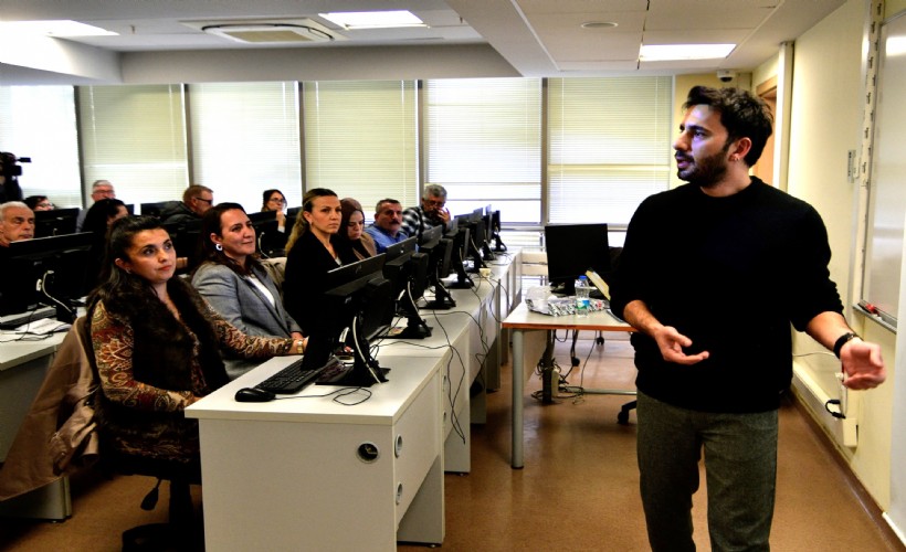 Bornova'da muhtarlara üniversite desteğiyle eğitim