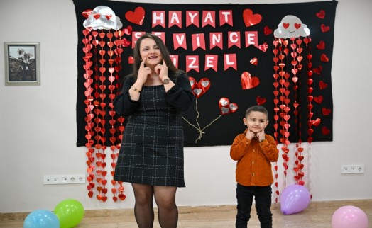 Bornova'da 14 Şubat'ta sevgi ve müzik buluşması