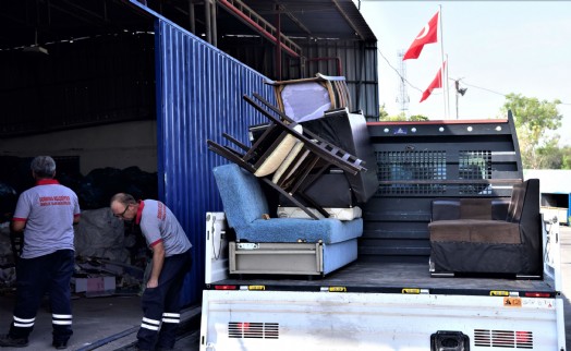 Bornova’dan sel mağdurlarına güçlü dayanışma Askıda Eşya Kampanyası