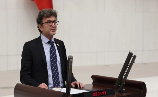 CHP'li Taşkın'dan kritik açıklama: İzmir'in yoksul mahallelerine tarikatlar yönlendiriliyor!