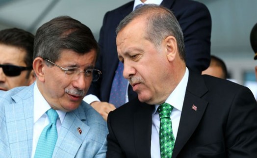 Davutoğlu'ndan Erdoğan'a 'Huckabee' çağrısı: Bu şahsa ülkemize giriş yasağı getirilmelidir