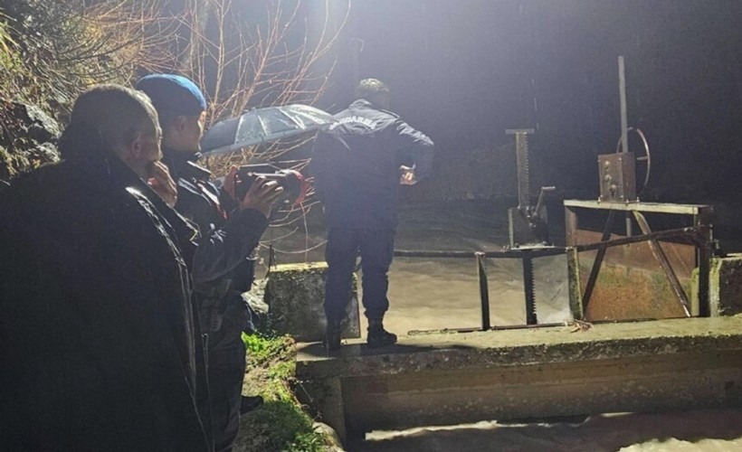 Debisi yükselen dereye düştü; cesedine ulaşıldı