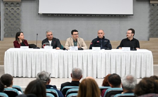 Deprem gerçeği Bornova'da bilimle masaya yatırıldı