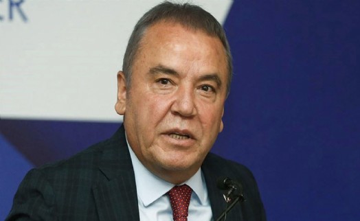 Hastaneye kaldırılmıştı: Muhittin Böcek'in sağlık durumu kritik eşikte