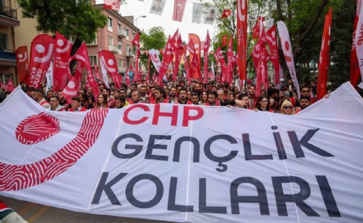 İmamoğlu'nun pankartını asmak suç sayıldı! Gözaltı sonrası CHP Gençlik Kolları'ndan açıklama