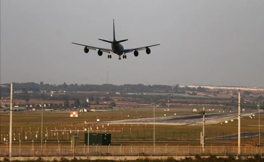 İran Amerika'nın Arap ülkelerindeki üslerini vurdu!