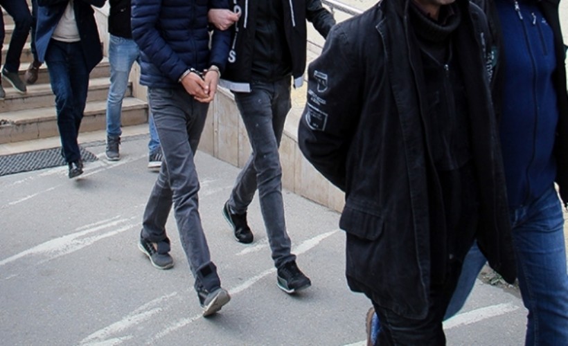 İzmir'de siber suçlara baskın!