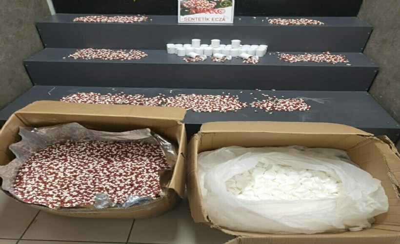 İzmir'de zehir tacirlerine darbe
