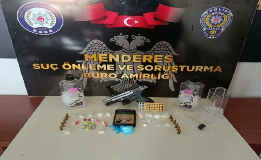 İzmir'de zehir tacirlerine darbe: 1 şüpheli gözaltında