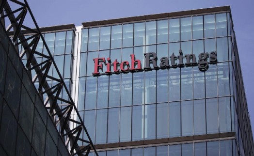 İzmir'e uluslararası kredi desteği: Fitch görünümü pozitife çevirdi