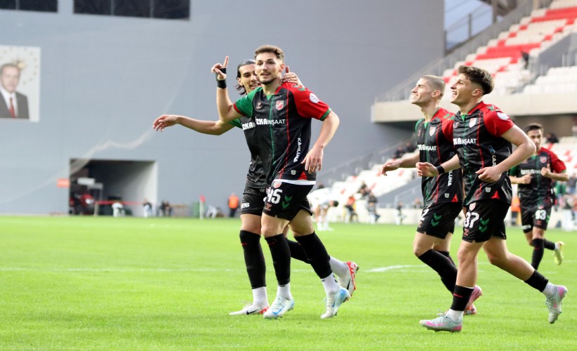 Kaf-Kaf hata yapmadı; İzmir Çoruhlu FK engelini aştı!
