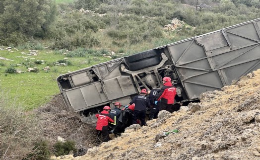Kanlı pazar! İki kazada 16 ölü çok sayıda yaralı