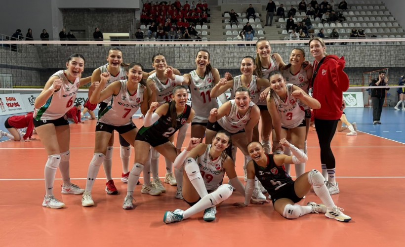 Karşıyaka filede evindeki son maçında