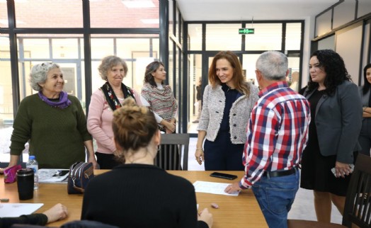 Karşıyaka'nın 3. Yaş Üniversitesi'nde 2. dönem başladı