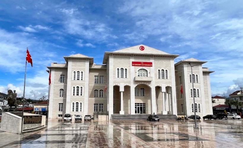 Kaymakamın koruması ve şoförü tutuklandı!