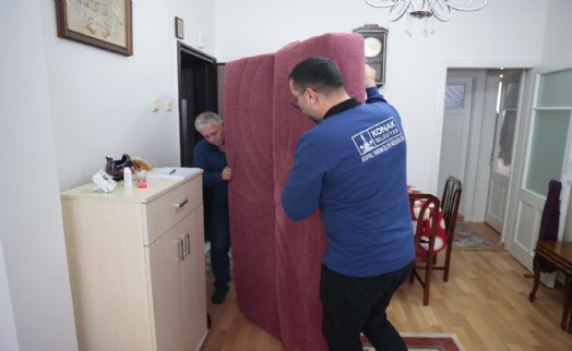 Konak'ta eşya dayanışması sürüyor