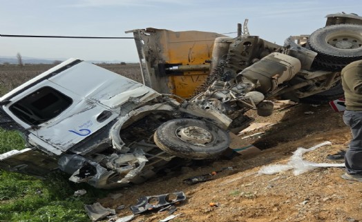 Kontrolden çıkan TIR dehşet saçtı: 1'i çocuk 5 kişi yaralı