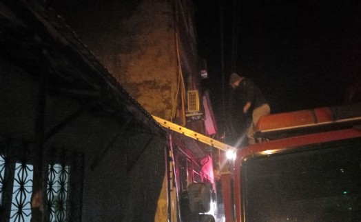 Kümeste çıkan yangında 50'nin üzerinde güvercin öldü