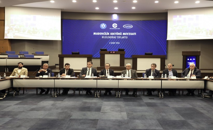 Madencilik sektörünün sorunları İzmir'de masaya yatırıldı