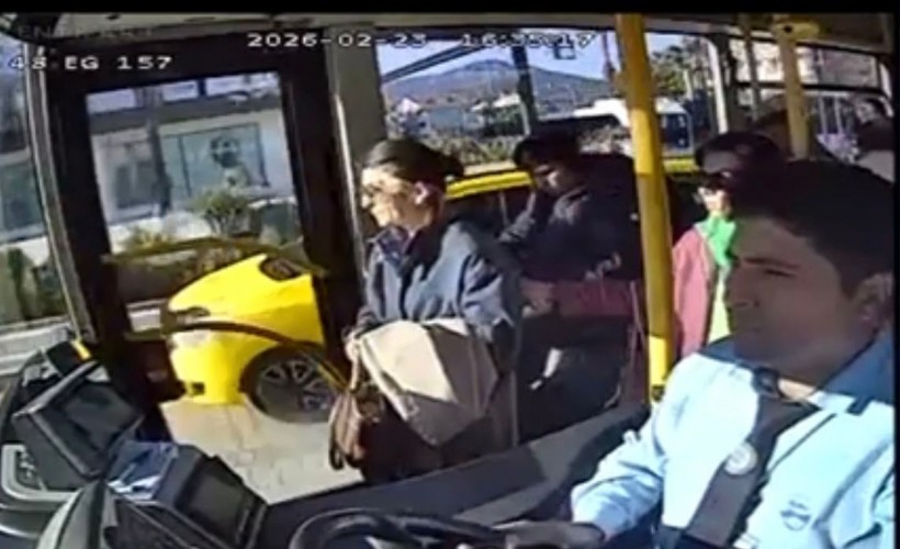 Otobüste fenalaşan yolcuyu, şoför hastaneye yetiştirdi