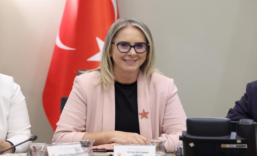 Özgür Özel'in 'böbrek taşı' çıkışına AK Partili Çankırı'dan İzmir göndermeli yanıt!