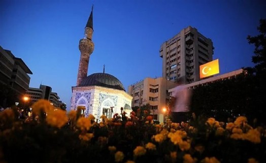 Ramazan başladı... İşte İzmir'in gün gün iftar ve sahur saatleri