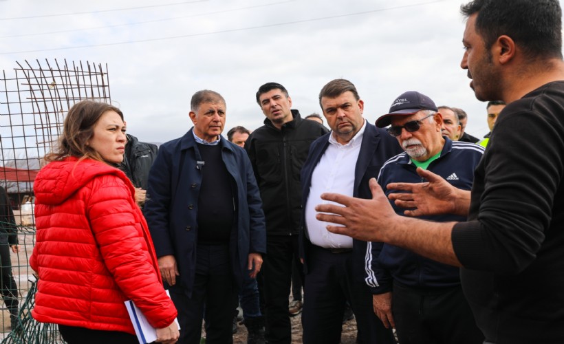 Seferihisar'da sel ve fırtına sonrası yoğun mesai; Tüm ihbarlara anında müdahale
