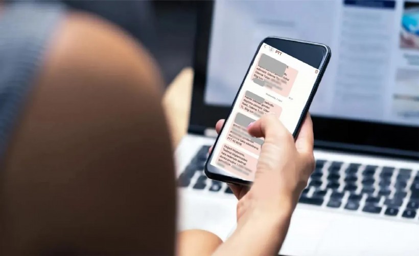 Uzmanı uyardı: 'Kargo dolandırıcılığı' yeniden arttı, 'adresiniz hatalı' mesajlarına dikkat!