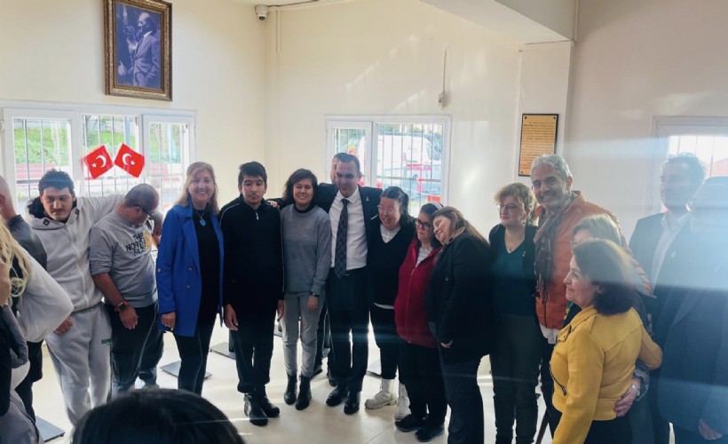 Zafer Partisi İzmir'den Engelsiz Yaşam Köyü'ne ziyaret