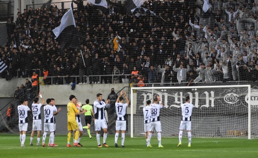 Altay zorlu virajlarda