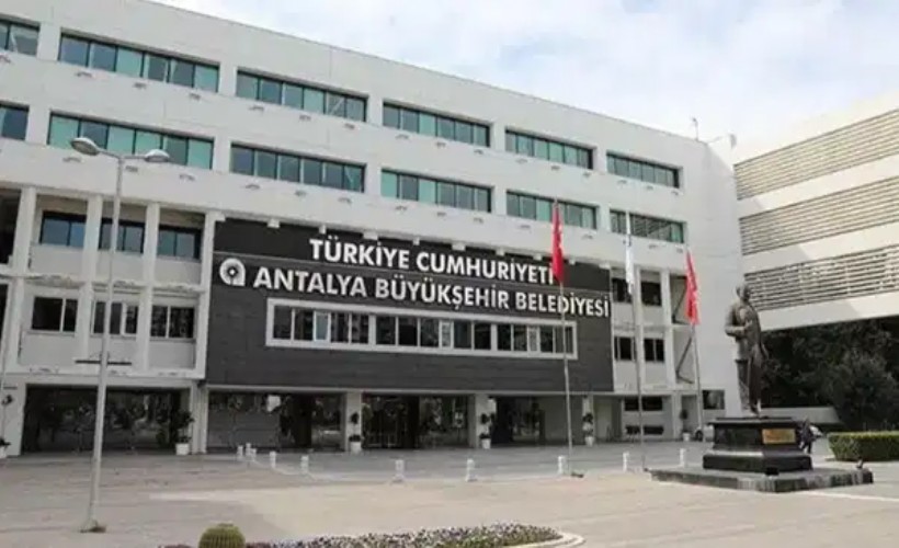 Antalya Belediyesi davasında tahliye edilen 3 kişiye yeniden tutuklama