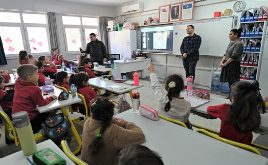 Başkan Ömer Eşki, Hayat Bilgisi dersinde yerel yönetimleri anlattı