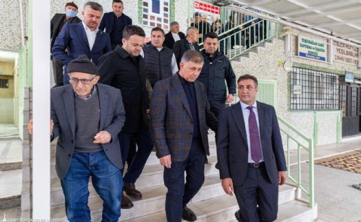 Başkan Tugay bayram namazında Bucalılarla buluştu