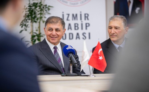 Başkan Tugay'dan Tabip Odası'na ziyaret