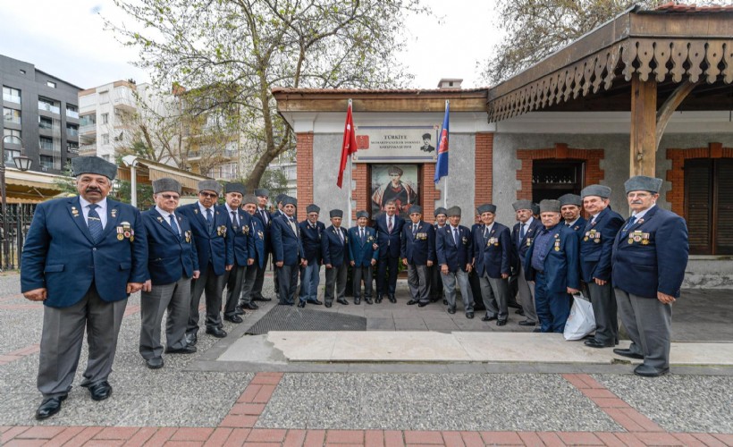 Başkan Tugay'dan şehit aileleri ve gazilere bayram ziyareti