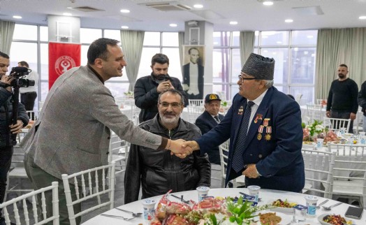 Bornova’da vefa sofrası: Şehit aileleri ve gazilerle duygu dolu iftar