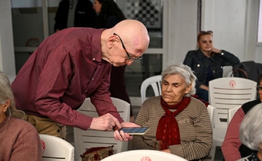 Bornova'nın çınarları yapay zekayla tanıştı