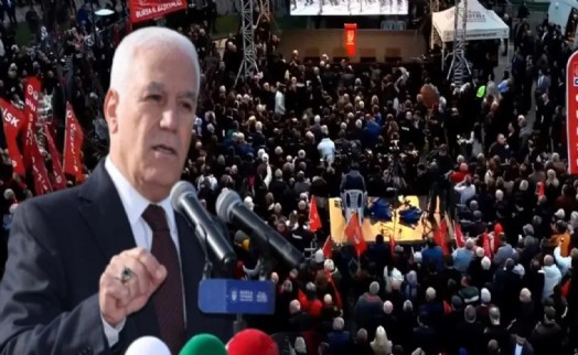 Bursa'da Bozbey nöbeti: Yurttaşlar belediye binası önünde toplandı