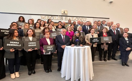 Büyükşehir'de CHP Grubu'ndan kadın cinayetlerine tepki: Buna katlanmak zorunda mıyız?
