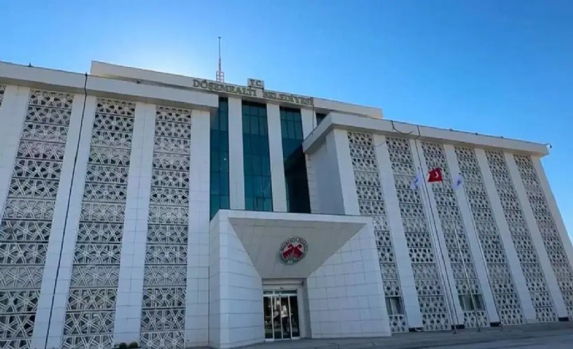 Döşemealtı Belediyesi'ne operasyon: Eski belediye başkanı dahil 22 kişi hakkında gözaltı kararı verildi!