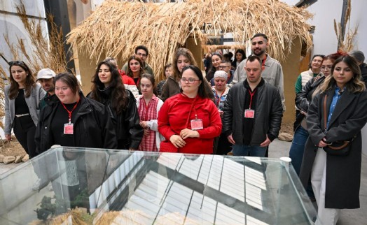 Down sendromlu bireylerden Yeşilova Höyüğü'nde anlamlı buluşma