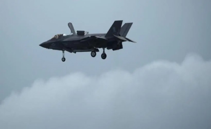 F-35 vuruldu, acil iniş yaptı!