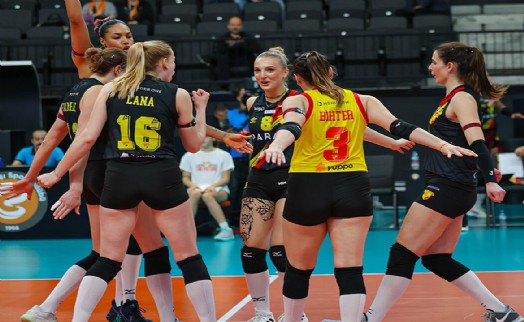 Göztepe voleybolda takımı dağıttı: 11 oyuncu ile yollar ayrıldı