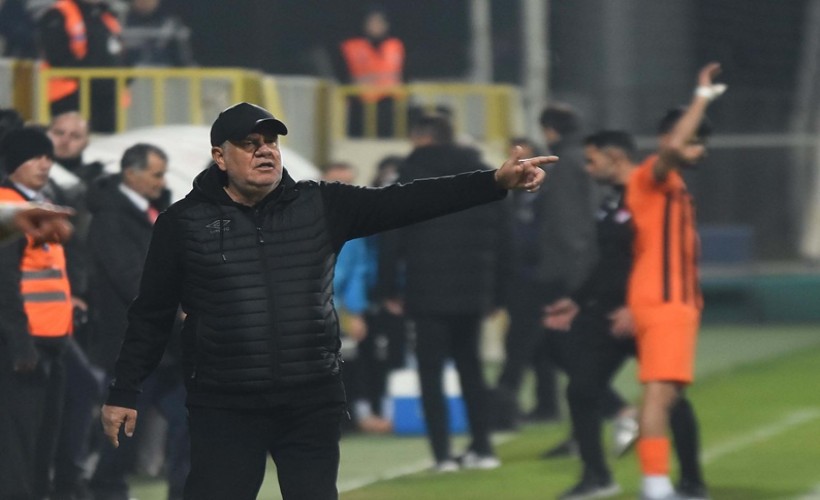 İzmir Çoruhlu FK'da Eriş gitti, İşçelebi geldi