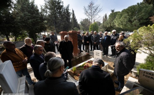 İzmirli usta gazeteci mezarı başında anıldı